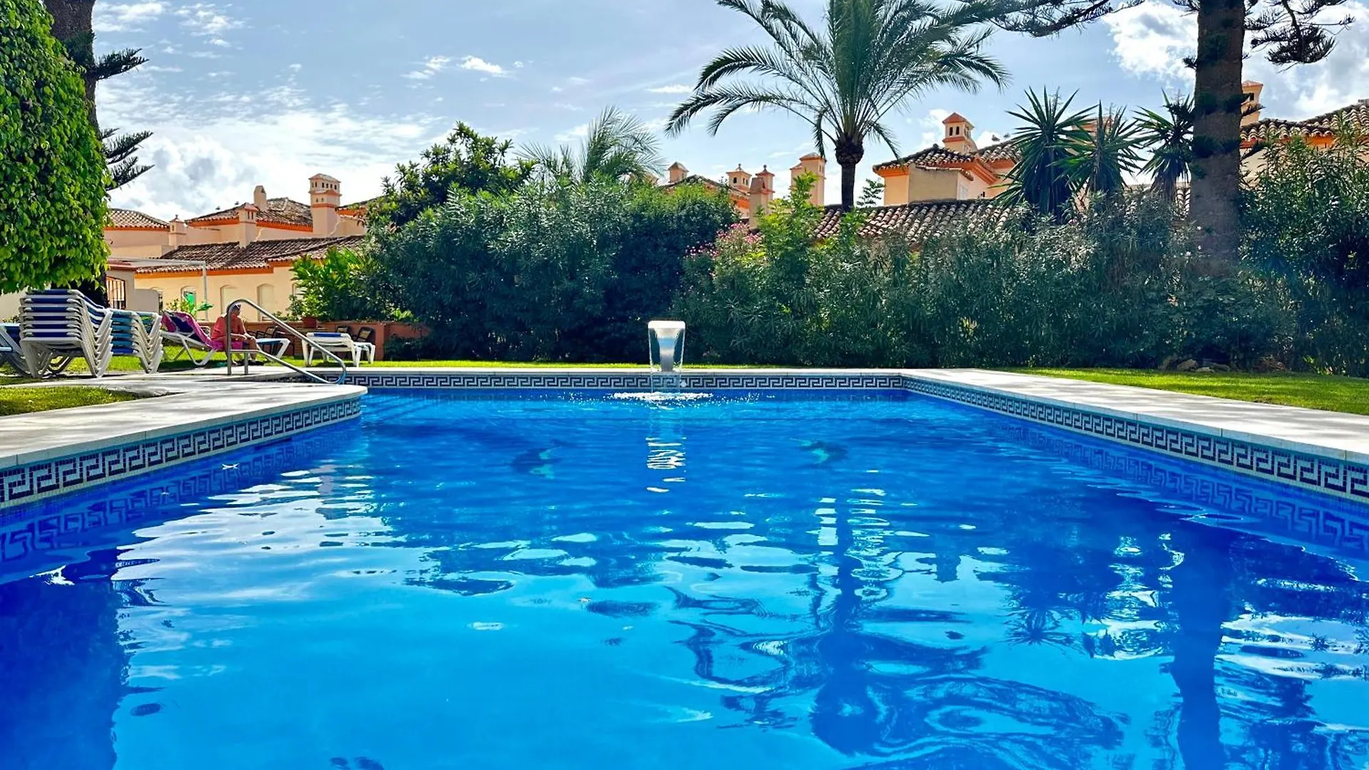 Belgravia Club, Estepona Marina